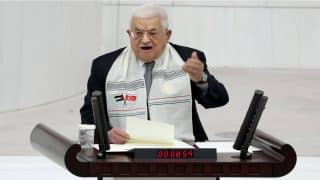 أعلن الرئيس الفلسطيني محمود عباس أنه قرر التوجه إلى قطاع غزة مع جميع أعضاء القيادة الفلسطينية