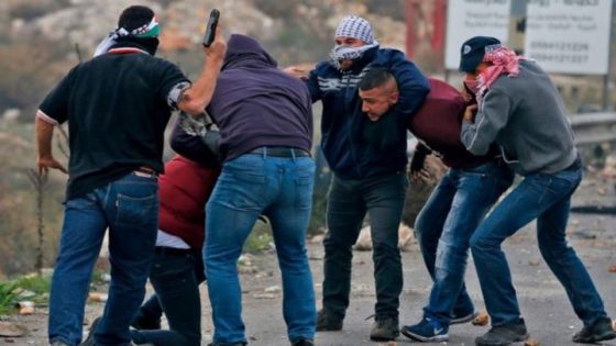 إصابة ثلاثة مواطنين بهجوم للمستوطنين على الرأس الأحمر جنوب طوباس