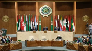 الجامعة العربية: إغلاق الاحتلال للأقصى ينتهك حرية العبادة والوضع التاريخي والقانوني