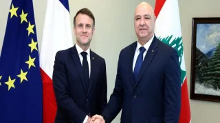 اتهامات للسلطة اللبنانية بمنح تسهيلات جوية لفرنسا وسط التصعيد الإقليمي