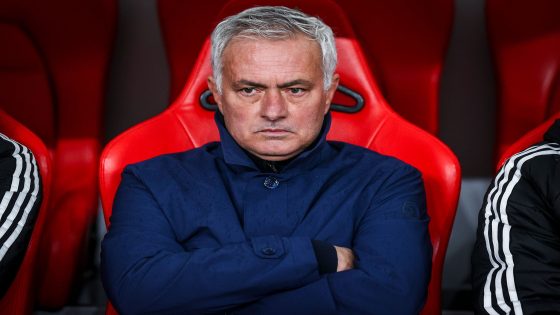 LISBON, PORTUGAL - JANUARY 3: Jose Mourinho Head coach of SL Benfica during the Primeira Liga match between SL Benfica and GD Estoril Praia at Estadio da Luz on January 3, 2026 in Lisbon, Portugal. (Photo by Carlos Rodrigues/Getty Images)