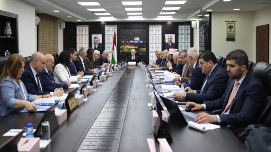مجلس الوزراء يحذر من تصاعد جرائم المستوطنين ويقرر ترتيبات جديدة لدوام الموظفين