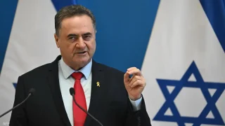 كاتس يهدد إيران بضرب “البنية الوطنية” وقطاع البتروكيمياويات