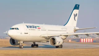 إيران تعلن إعادة فتح جزء من مجالها الجوي