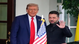 زيلينسكي: الحرب على إيران “هدية” لموسكو واستنزاف لواشنطن.. ولا انسحاب من الشرق
