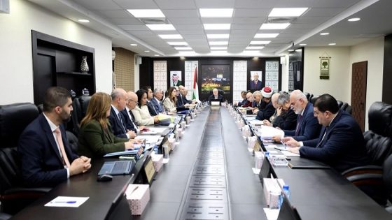 مجلس الوزراء يطالب بإجراءات دولية رادعة ضد إرهاب المستوطنين ويوجه بتشديد الرقابة على الأسواق