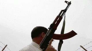 شرطة “الزيتون” توقف 4 أشخاص أطلقوا النار في حفل زفاف وتصادر السلاح المستخدم