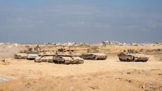 شهيدة بالمغازي وتقدم لآليات الاحتلال شرقي غزة وجباليا