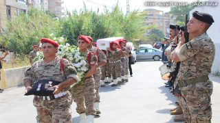 لبنان يشيّع 13 عنصراً أمنياً بـ”مقابر مؤقتة” وسط تواصل المجازر الإسرائيلية