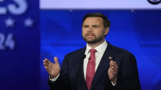 نائب الرئيس الأمريكي :الساعات المقبلة ستشهد مفاوضات كثيفة بشأن إيران