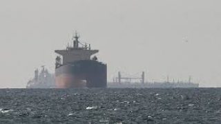 لأول مرة منذ بداية الحرب: سفينة فرنسية تعبر مضيق هرمز