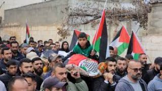 أبناء شعبنا في جنين يشيعون جثمان الشهيدة رجاء عويس
