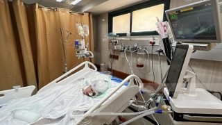 من فستان الزفاف إلى سرير العناية.. حلا درويش عروس غزة التي غيبتها رصاصة الاحتلال