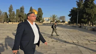 محذرا من محاولات فرض مخطط التهويد.. الهباش يدين اقتحام المتطرف بن غفير باحات الأقصى