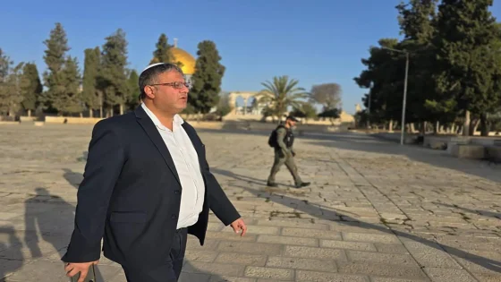 محذرا من محاولات فرض مخطط التهويد.. الهباش يدين اقتحام المتطرف بن غفير باحات الأقصى