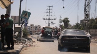 قطاع النقل في غزة.. شريان حياة مقطوع ومعاناة تكسر الظهور