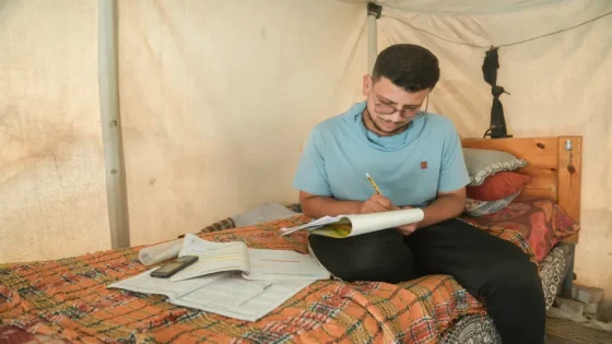 “إعادة بناء الأمل”.. 90 ألف طالب “توجيهي” في غزة يتحدون الركام بمنصات رقمية ودعم قطري