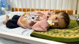 تحذيرات طبية من “كارثة جيل”: 160 إصابة بسوء التغذية أسبوعياً بين أطفال غزة