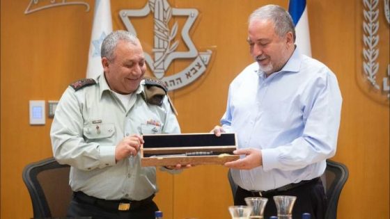زلزال سياسي في إسرائيل.. آيزنكوت وليبرمان يدرسان “قائمة موحدة” للإطاحة بنتنياهو