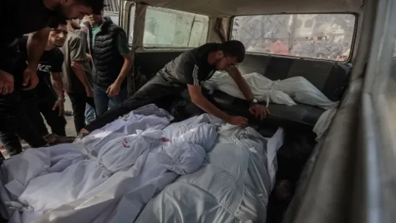 خمسة شهداء وجرحى في قصف إسرائيلي شرق المغازي تزامنا مع تقدم جواسيس الاحتلال