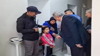 السفير الأسعد يتفقد أبناء شعبنا النازحين بتوجيهات من الرئيس
