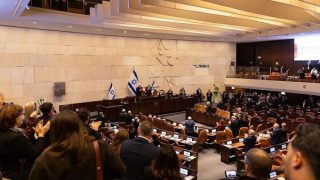 الكنيست الإسرائيلي يقر مشروع قانون حل نفسه بالقراءة الأولى ويتجه نحو انتخابات مبكرة