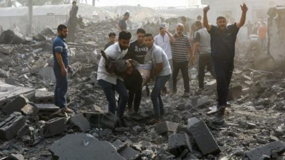 إصابتان وشهيد بقصف مسيّرة إسرائيلية على الزوايدة وسط قطاع غزة