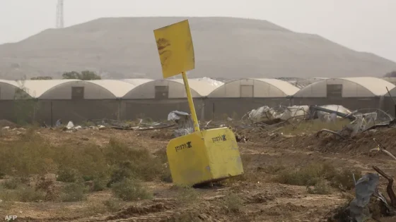 بحي التفاح الاحتلال يوسع الخط الأصفر وينسف منازل بجباليا ..غزة