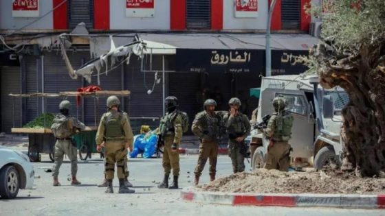 اعتقالات جديدة تطال فلسطينيين بمداهمات في الضفة والقدس