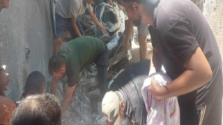 مصابين بينهم حالة حرجة بقصف عمارة سكنية في تل الهوى جنوب غربي غزة