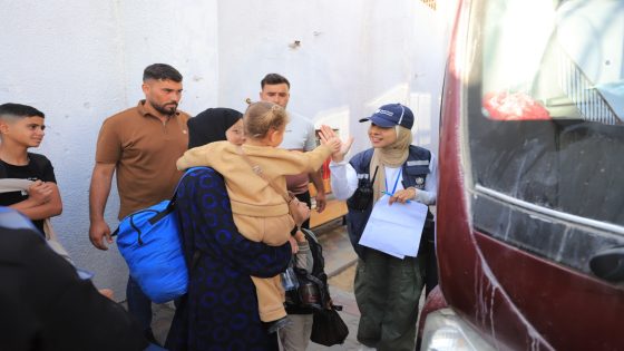 بإشراف دولي.. إجلاء طبي لـ 97 مريضاً ومرافقاً عبر معبر رفح لتلقي العلاج