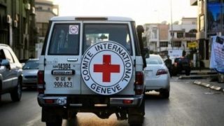 فشل الكنيست في تمرير قانون منع زيارات الصليب الأحمر للأسرى الفلسطينيين وسط خلافات داخل الائتلاف الحاكم