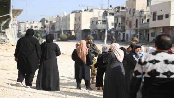 الاحتلال يجبر مواطني شرق مخيم نور شمس شرق طولكرم على إخلاء منازلهم