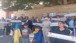 العائلات الأوكرانية العالقة في غزة تناشد الرئيس زيلينسكي للإجلاء العاجل