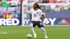 جيد سبينس يكتب التاريخ: أول لاعب مسلم يقود تشكيلة إنجلترا الأساسية في نهائيات كأس العالم