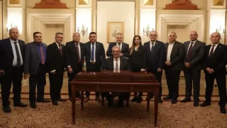 حماس تعلن استعدادها لتسليم إدارة غزة والملف الأمني إلى “اللجنة الوطنية”.