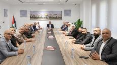 تفاصيل اجتماع حسين الشيخ يبحث مع رؤساء المجالس البلدية في الخليل