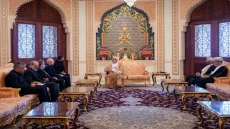سلطان عُمان يبحث مع وفد إيراني رفيع مسار مفاوضات واشنطن وطهران والترتيبات الأمنية والإقليمية القادمة