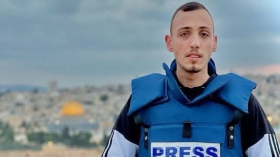 الاحتلال يبعد الصحفي المقدسي سيف القواسمي عن المسجد الأقصى لمدة 6 أشهر