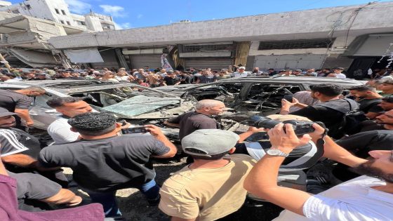 شهيدة و3 إصابات جراء استهداف الاحتلال مركبة غرب مدينة غزة