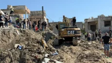 دمار واسع في قناريت.. قتلى وجرحى إثر استهداف مبانٍ سكنية جنوب لبنان