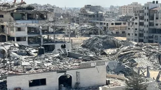 الاحتلال ينسف منازل في غزة ويأمر بالاستيلاء على 342 دونماً بالضفة الغربية