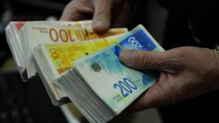 وزير المالية: أموال المقاصة تقترب من 6 مليارات دولار ونبذل جهوداً للرواتب
