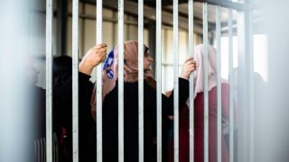 هيئة الأسرى تحذر من أوضاع كارثية للأسيرات في سجن “الدامون” وسط إهمال طبي واكتظاظ شديد