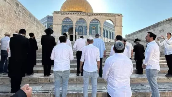بحماية مشددة من قوات الاحتلال.. 125 مستوطناً يقتحمون باحات المسجد الأقصى وسط تراجع قياسي لأعداد الحراس
