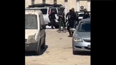 إطلاق نار على شخص في اللد بزعم محاولة طعن شرطية إسرائيلية