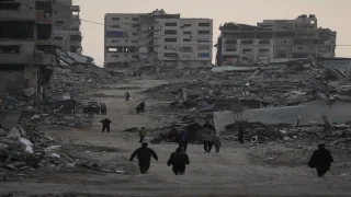 في خرق ميداني متجدد.. مسيرة حربية إسرائيلية تقصف محيط “مدينة أصداء” شمال غربي خانيونس